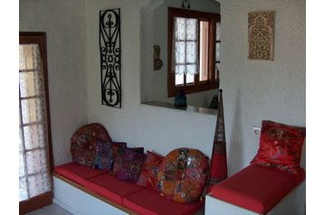 Grecia Privát Lygia, Exteriorul